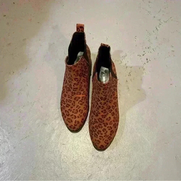 Joe Fresh Leopard Print Ankle Boots - Brown - Picture 1 of 4